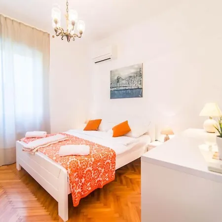 In With Sea View And Διαμέρισμα