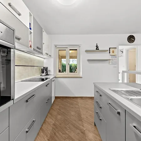 Pineta Two Bedroom ميدولين