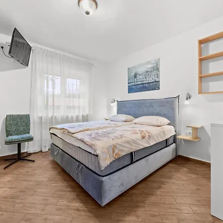 Pineta Two Bedroom شقة *